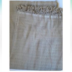 Linen fringe throw blanket beige